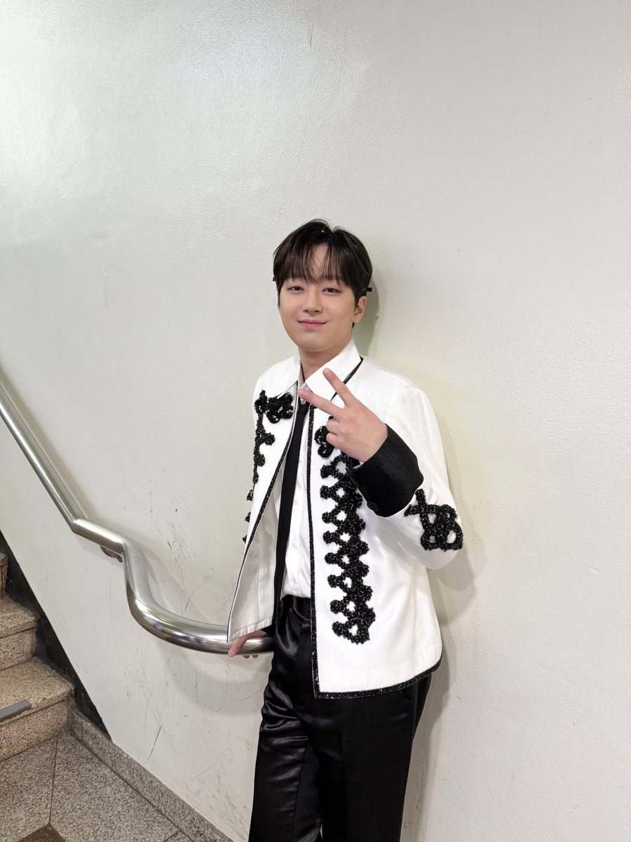 이찬원 공식 X 게시물 이미지