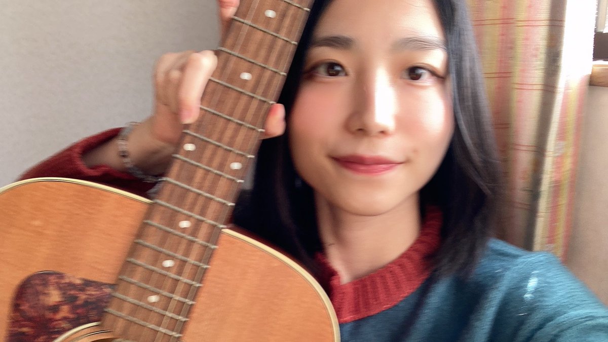 配信アプリ「ツイキャス」にて
さきほど弾き語り配信をしました。

聴いてくださったみなさん
ありがとうございました🍀

体調の兼ね合いで
予定が立てにくくて
今回も
事前告知できなくてごめんね。

またみんなに会いたいから
体調管理しっかりして

真摯に音楽に向き合います🌠