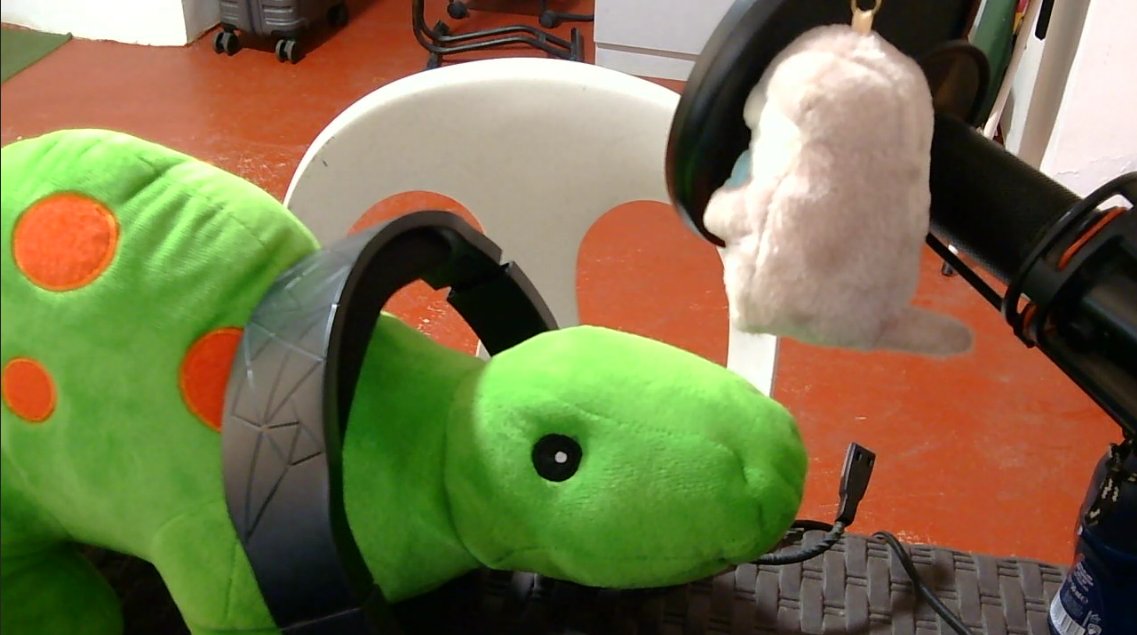 I think si <a href="/Tekuno_K/">tekkietatoes ♥</a> to e, naging dinosaur lang, laging nakabantay sakin e 😂