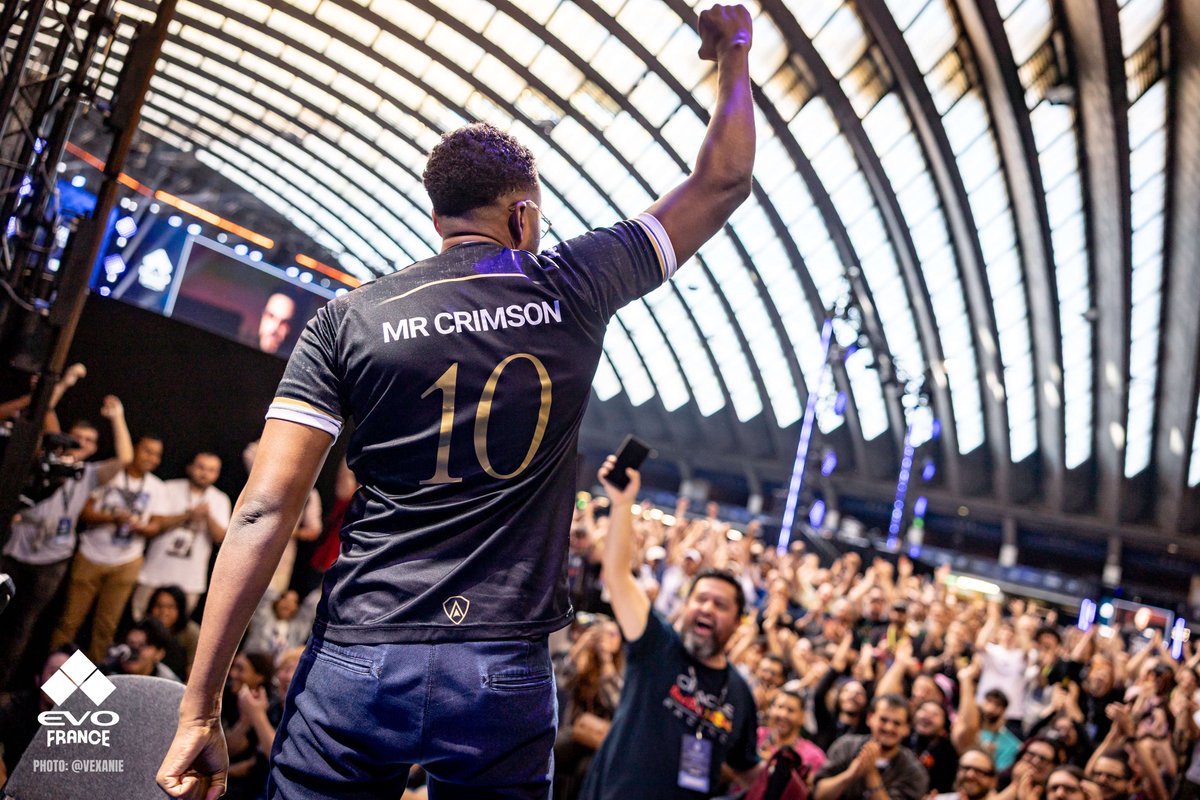 Mister Crimson tweet media