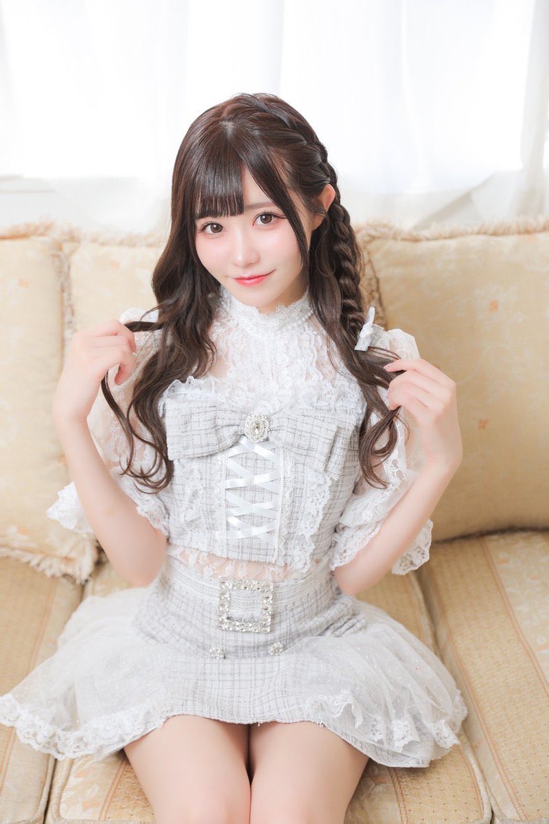 merciplus_'s tweet photo. 12月20日(土)OPENしてます🤍
営業時間15:00-21:00

♡みゆうちゃんゲスト17:00-21:00
(@___1o_l5o0_)
♡みゅーぽぽ (@popo0903_m )

本日もご来店お待ちしてます🩰🪞

遠隔はこちらから⬇️
https://t.co/sPJ3LUu6v9

#めるぷら #コンカフェ #歌舞伎町コンカフェ https://t.co/axBktB9wIg