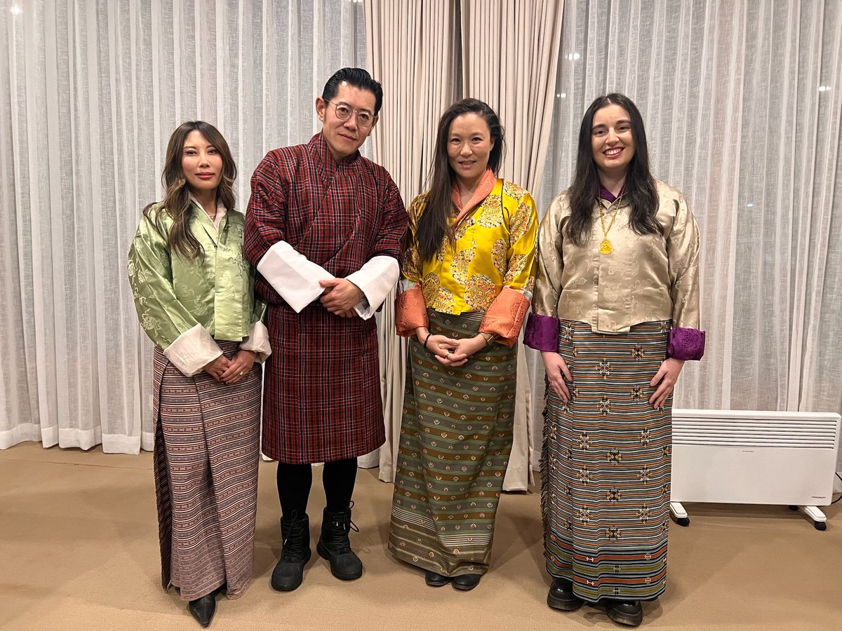 calilyliu's tweet image. Spent a very special few days in Bhutan 🇧🇹

We’re working with DK Bank to tokenize gold (TER) on Solana, and came both to advance that collaboration and to join National Day.

Bhutan is led by a builder.
Solana is a network built by builders.

This is just the beginning of what I…