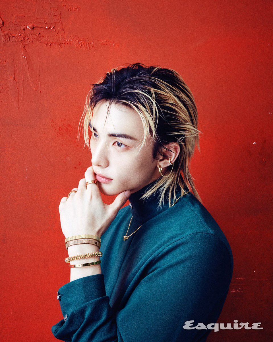 spearhyunnie's tweet image. HYUNJIN x CARTIER FOR ESQUIRE KOREA!