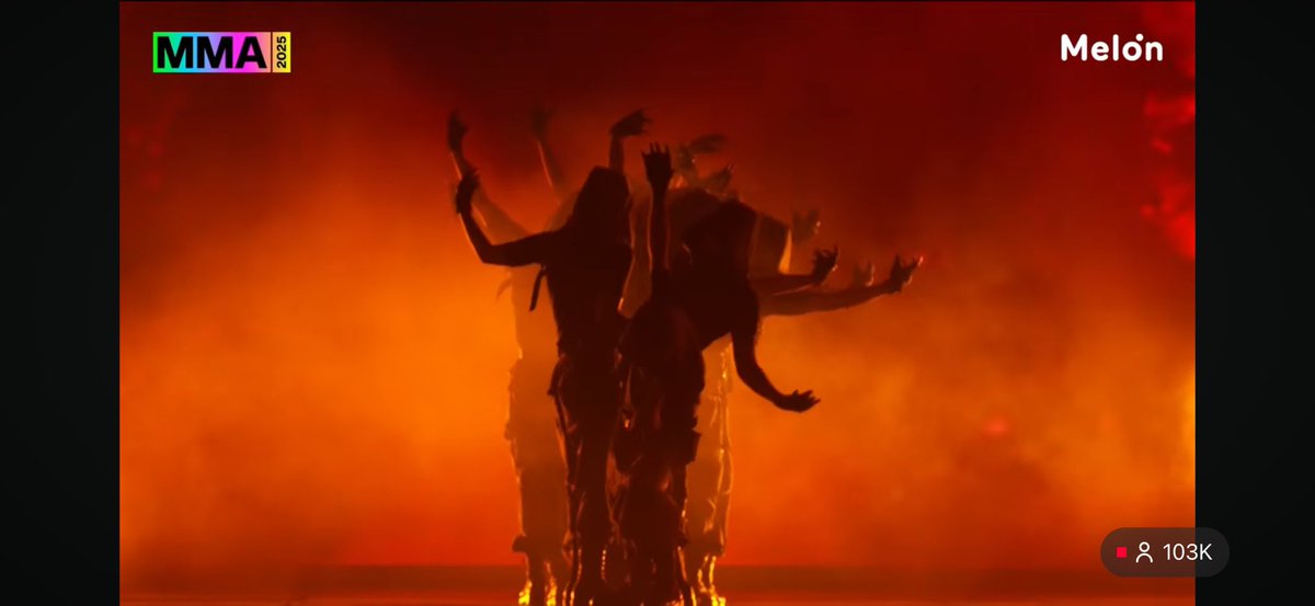 kokokbop's tweet image. OHMYGOD EXO!!!!!!!!!