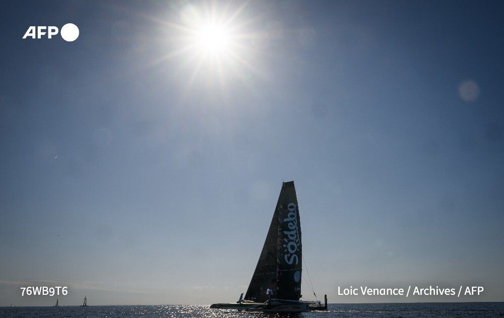 Le navigateur Thomas Coville et son équipage, sur Sodebo Ultim 3, ont franchi l'équateur dans la nuit de vendredi à samedi, quatre jours, quatre heures et deux minutes après leur départ autour du monde au large d'Ouessant
➡️