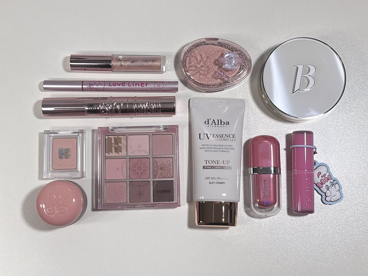 luoyi2525's tweet image. 本日のメイクデッキ 🎀🪄
全然意識してなくてもこの手のピンクに惹かれがちなのがよく分かるデッキですね⊂(ᴖ ̫ᴖ  )⊃

#motd ❅꙳