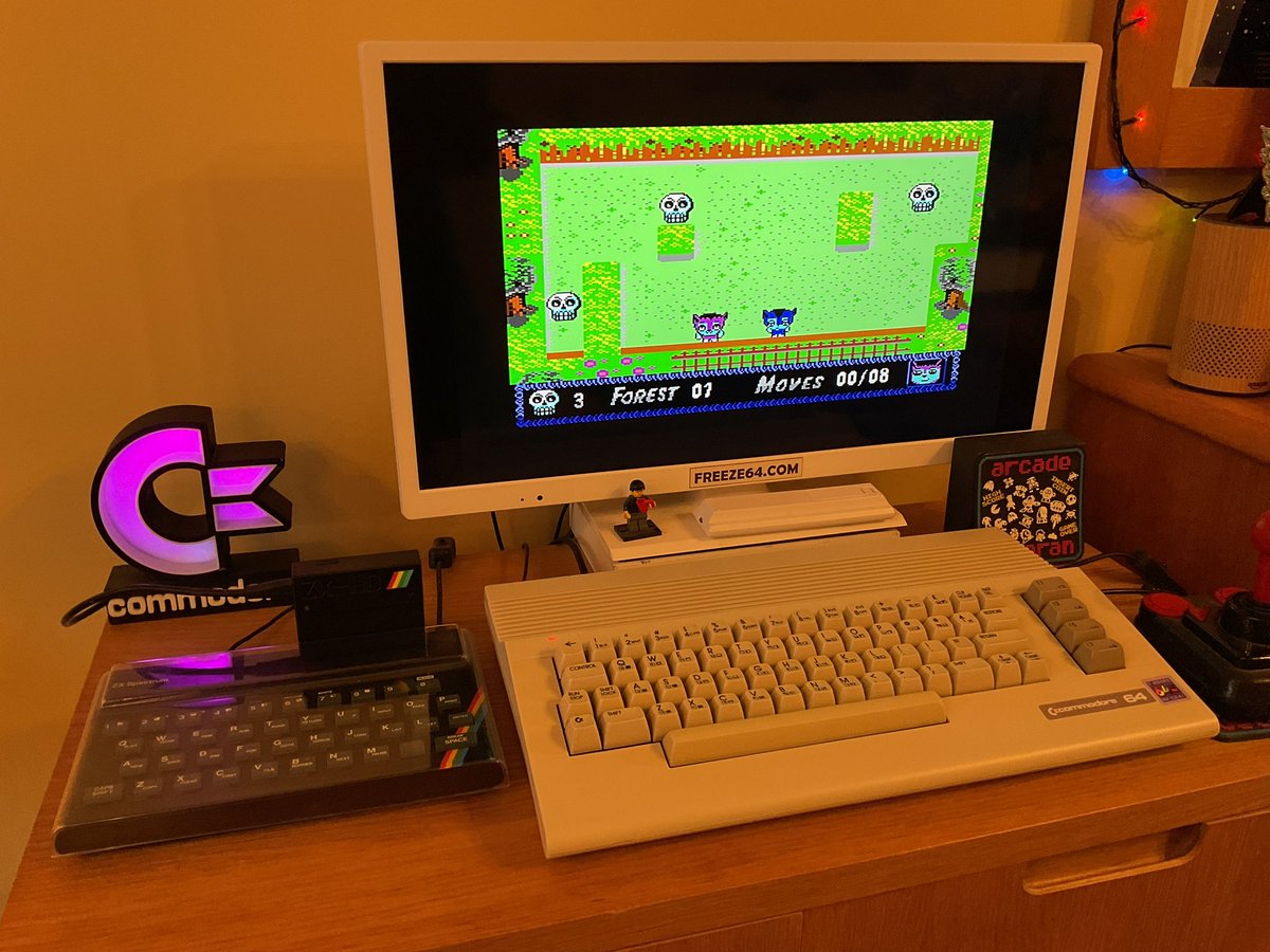 ちゃんモアイページ I've been working on FREEZE64 issue 81 since 6am, and so it's time