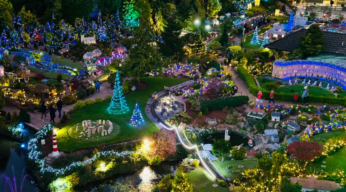 Model Village, Devon tweet media