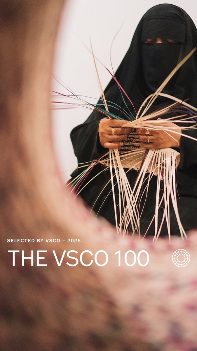 خبر جميل صباح اليوم تلقيت هذه الرسالة
التي تم فيها اختيار صورتي ضمن أفضل 100 صورة على تطبيق <a href="/vsco/">VSCO</a>  من بين ملايين الصور

Thanks #Vsco 

هذا الصورة لإحدى الحرفيات التي تقوم بصنع بعض الأدوات باستخدام الخوص في #الأحساء 

ويتزامن اختيار هذه الصورة مع 
#عام_الحرف_اليدوية_2025