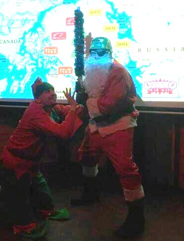 Le Père Noël et son lutin elfique vous remercient d'être passés si nombreuses et nombreux pour la dernière séance de l'année.
Voici un cadeau d'avant Noël, le court métrage TREEVENGE dont des extraits ont été utilisés dans le cut Spécial Pire Noël.
youtube.com/watch?v=jAinT-…