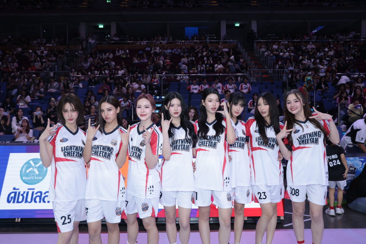 แก๊งนักวิ่งหญิงมาแล้ว อย่าได้กระพริบตา เพราะไวจนดูไม่ทัน!🏃‍♀️ 

Buy Live Streaming Tickets
👉 shorturl.at/Slr1o

#GMMTVStarlympics2025