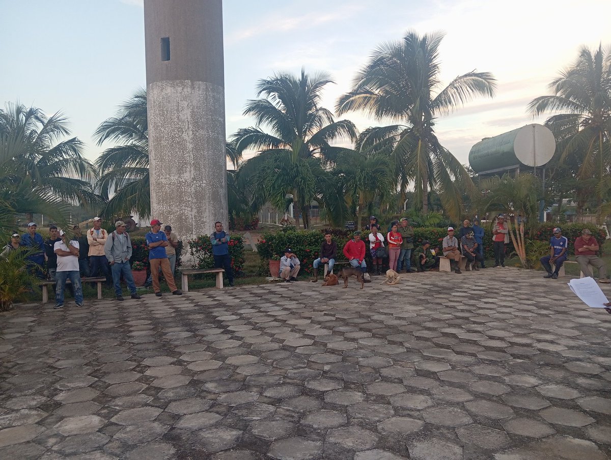 En el día de aller  se realizó en nuestra UEB nuestra última  asamblea sindical del año con los trabajadores