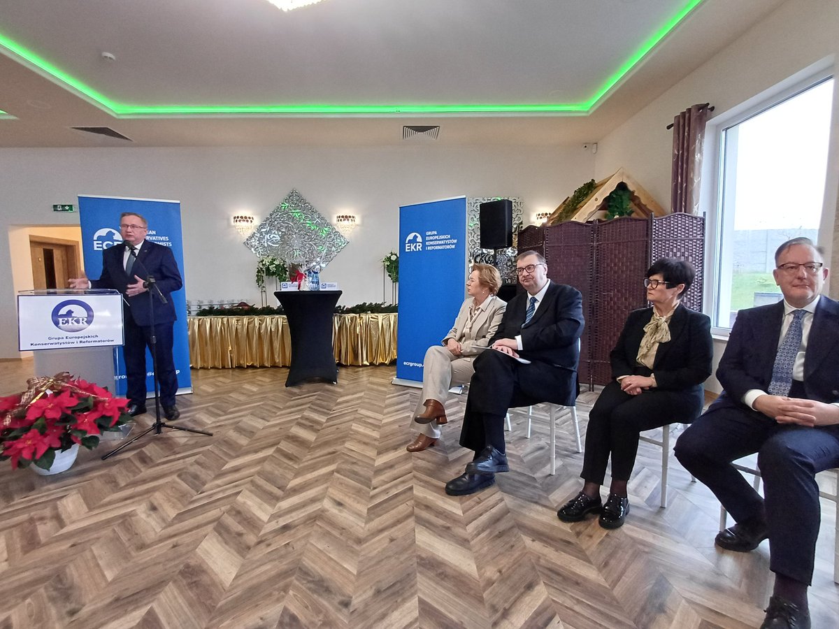 Poseł <a href="/Gawron_posel/">Andrzej Gawron</a> - dyskutujemy o tym, dlaczego potrzebujemy patriotyzmu gospodarczego wewnątrz Unii Europejskiej #QuoVadisEuropo <a href="/ecrgroup/">ECR Group</a>