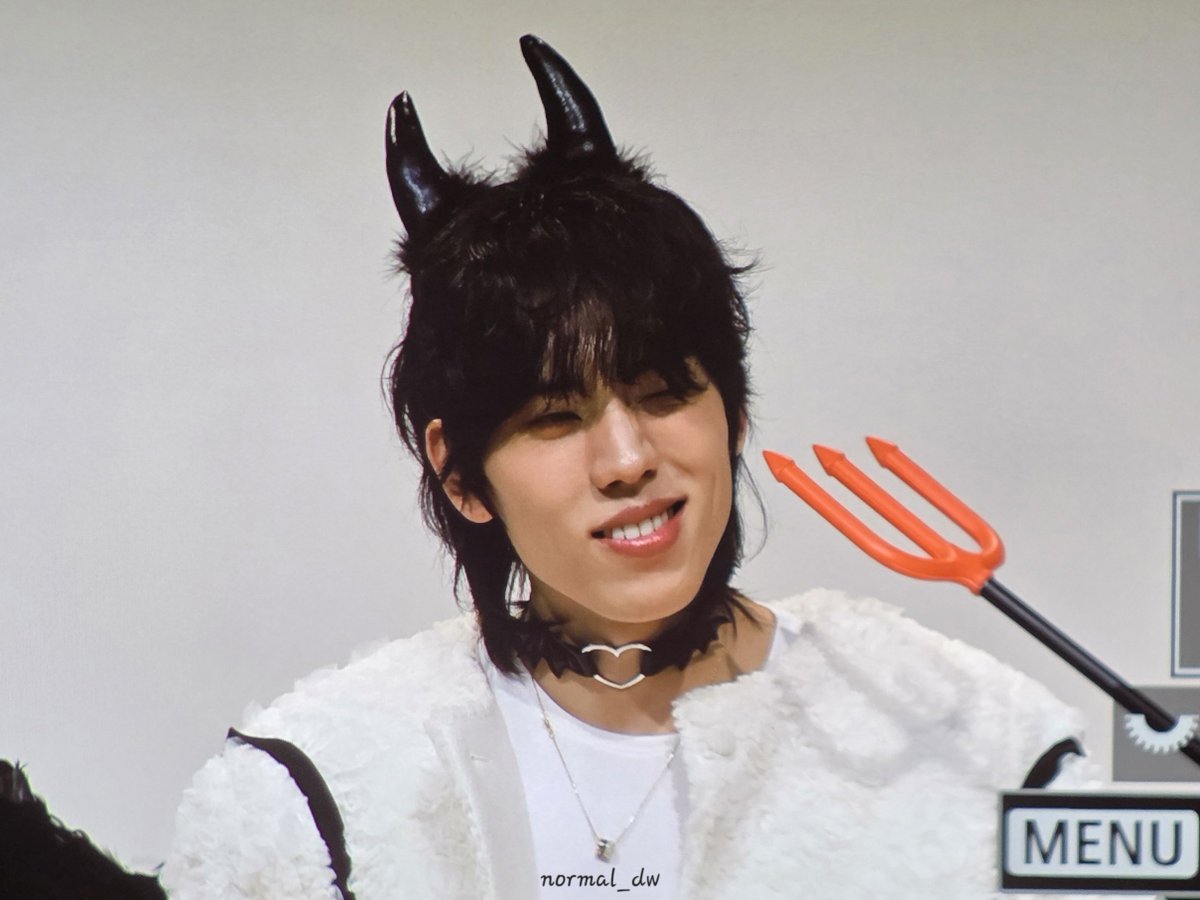 251220 케이팝투게더 팬싸 preview

천사인지 악마인지 😇😈

#장동우 #JangDongWoo
#솔로 #컴백 #AWAKE 
#SWAY #SWAY_Zzz