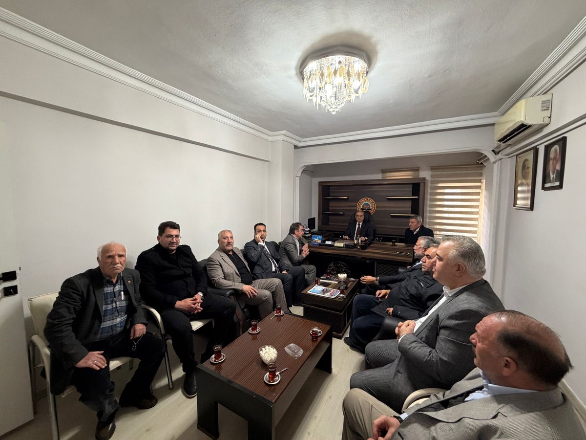 Genel başkan yardımcımız <a href="/IhsanMerdanoglu/">Ali İhsan Merdanoğlu</a>, GMYK üyemiz Hasan Kaplan, il başkanımız ve yönetim kurulu üyelerimiz ile birlikte Şanlıurfa emekliler derneğini ziyaret ettik. Emeklilerin sorunlarını yerinde dinledik.
Misafirperverlikleri için teşekkür ederiz.
#devapartisi #alibabacan