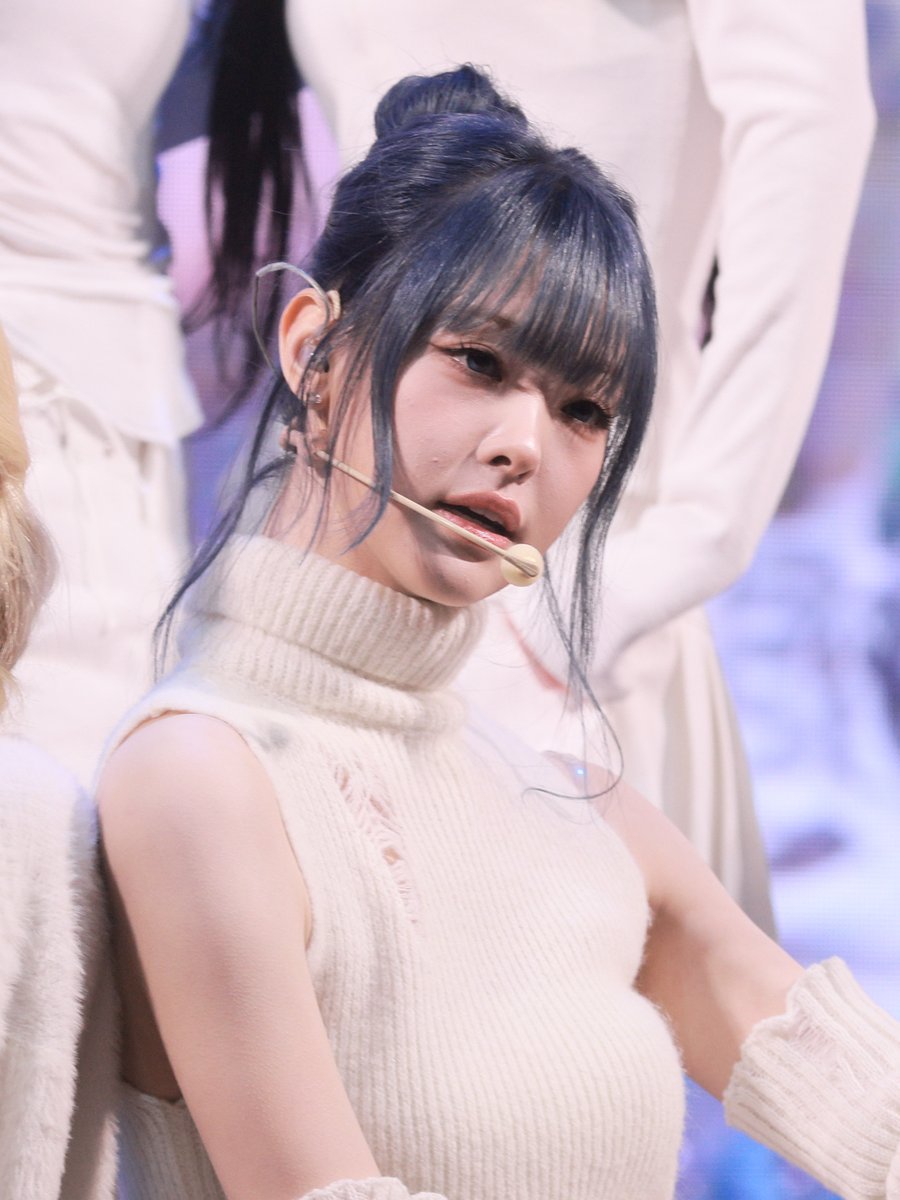 dalcomi77's tweet image. 251220 pre

#린 #Lynn #트리플에스 #tripleS