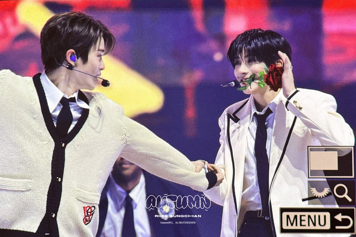 autumn0913_'s tweet image. 251220

⟢ 

#라이즈 #RIIZE #성찬 
#SUNGCHAN #앤톤 #ANTON