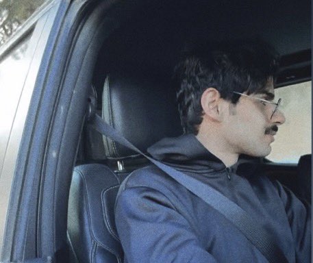 لايك اذا تشوفونه أفضل مشهور عندكم بالسوشل ميديا