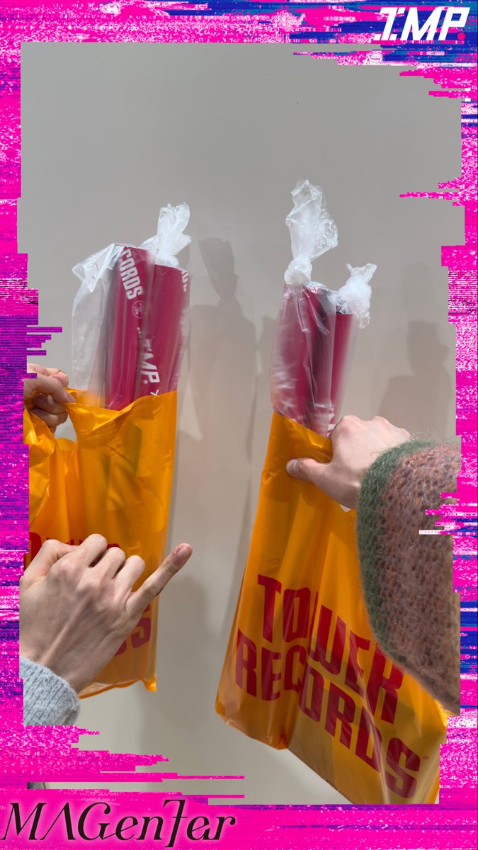 PINKY.と同じようにタワレコ袋とポスター持ってるのかわいい🥰 #染め