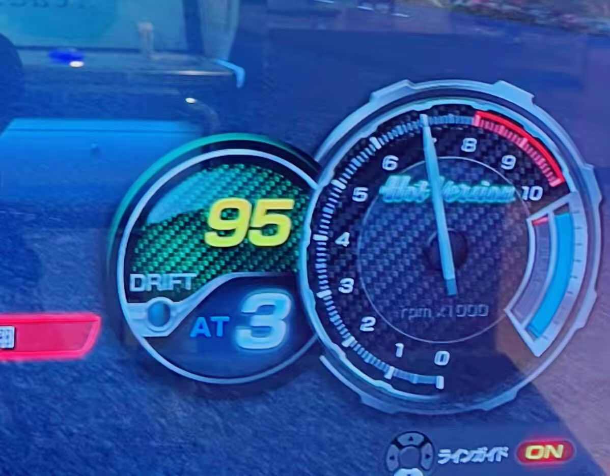 イニシャルDそこそこやってきて、2025の最後はエメラルド3のS6かー
湾岸と違って人がいなくても面白く遊べるのがこのゲームの良いところだよね