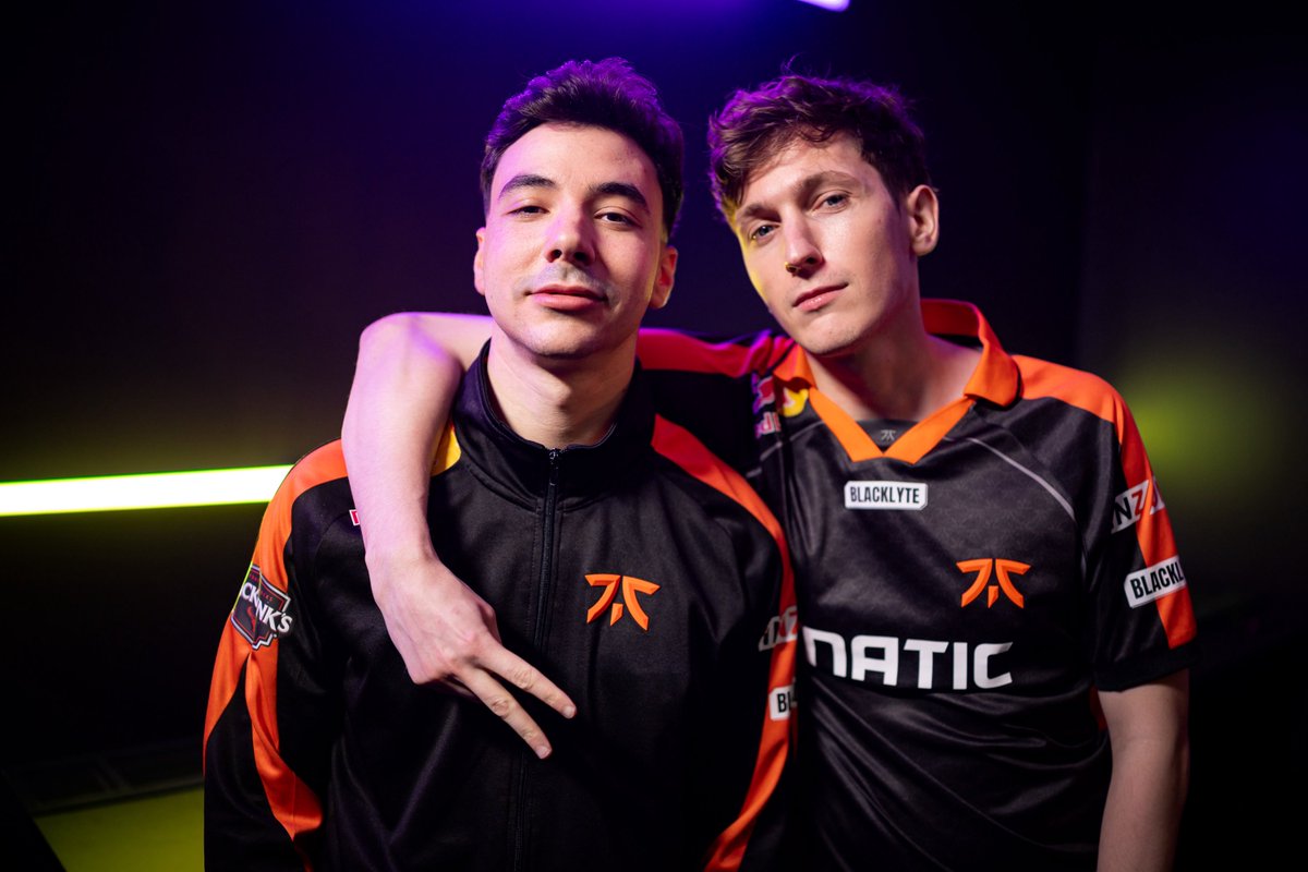 FNATIC's tweet image. celebrating a special day today, happy birthday @Crashies! 🎉

drop your bday wishes for him below 👇