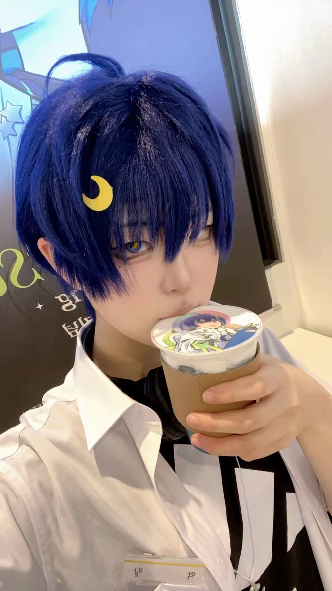 0dchan's tweet photo. 같이 그라떼 가자고? 너 누군데?

#AKUGETSU #악월 https://t.co/eir8uMly7i