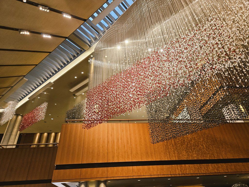 신라호텔호캉스를왓구요
(Feat. 친구가돈내줌감사합니다^^
김우빈어쩌구가 결혼하는걸봣어요