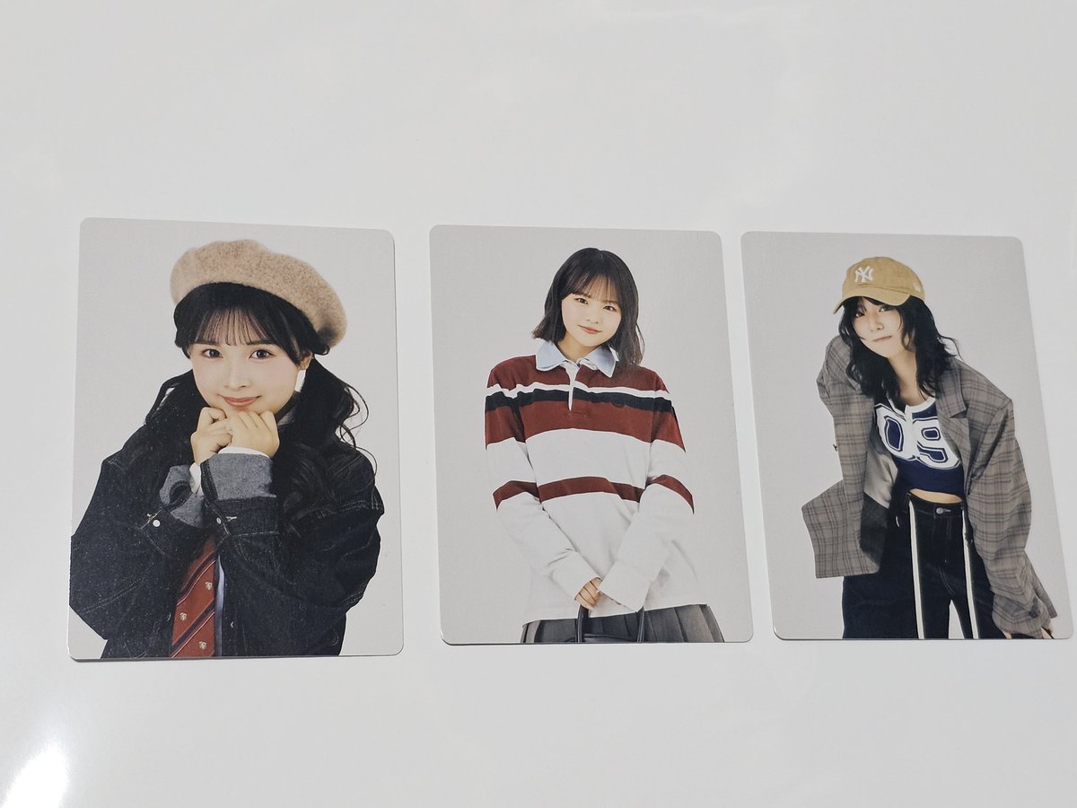 【交換希望】Laki ラキ ランダムフォトカード calendarshot カレンダー

譲)日彩ちゃん・栞奈ちゃん・椿ちゃん

求)莉愛ちゃん引き・梨々香ちゃんアップ＆引き

郵送か、12/26国際フォーラムのGirls2ライブにて交換可能です！
よろしくお願いしますm(_ _)m