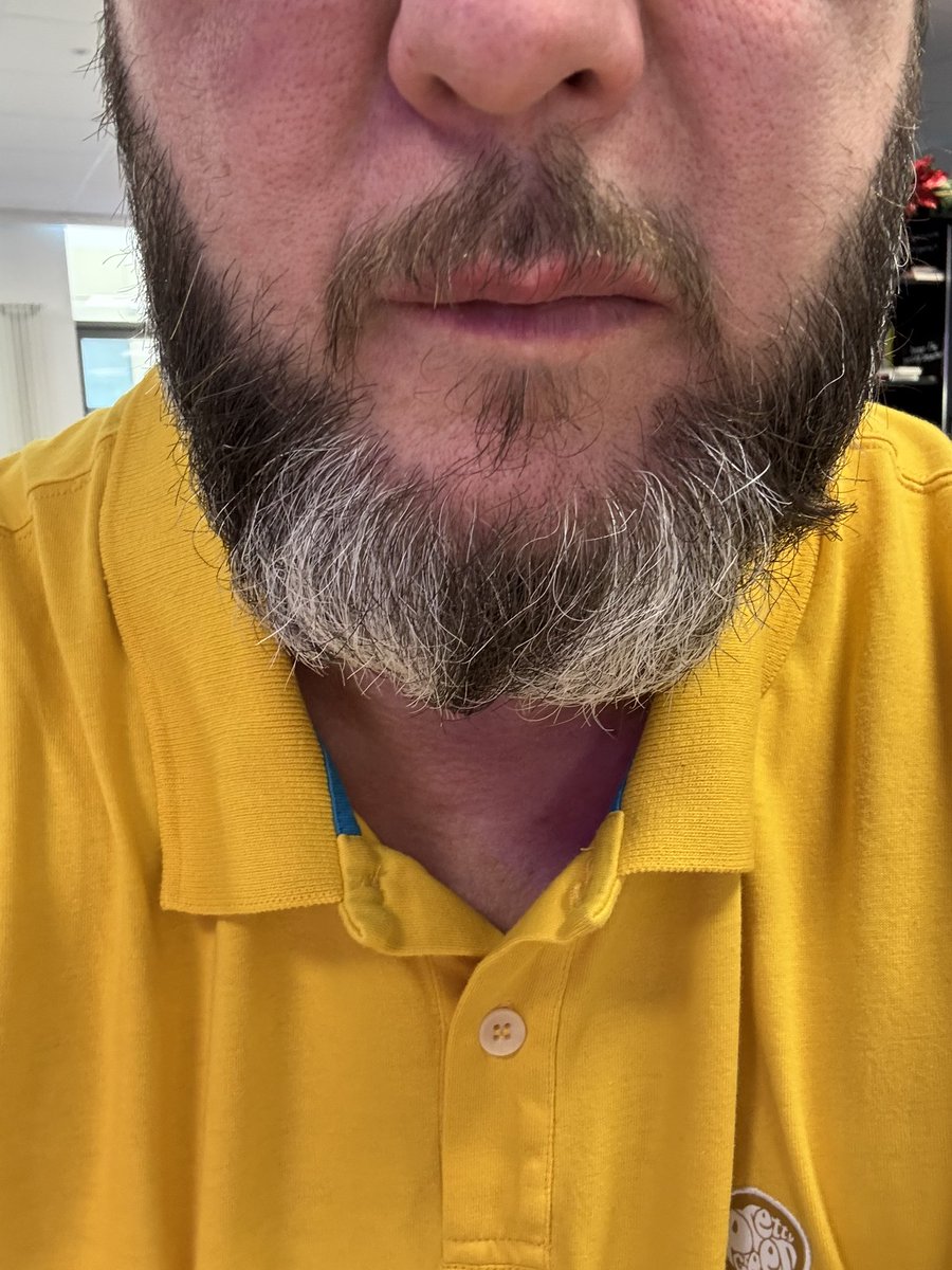 rlj76's tweet image. First Saturday at work for months. Only one choice of colours really. #COYY #OUFC