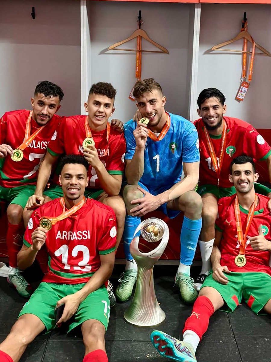 غاب لاعبو الرجاء هذا الموسم عن المباريات الدولية رفقة الرجاء... وحضروها رفقة المنتخبات الوطنية مع التتويج بالذهب 🏅🏅🏅🏅🏅🏅🏅🏅