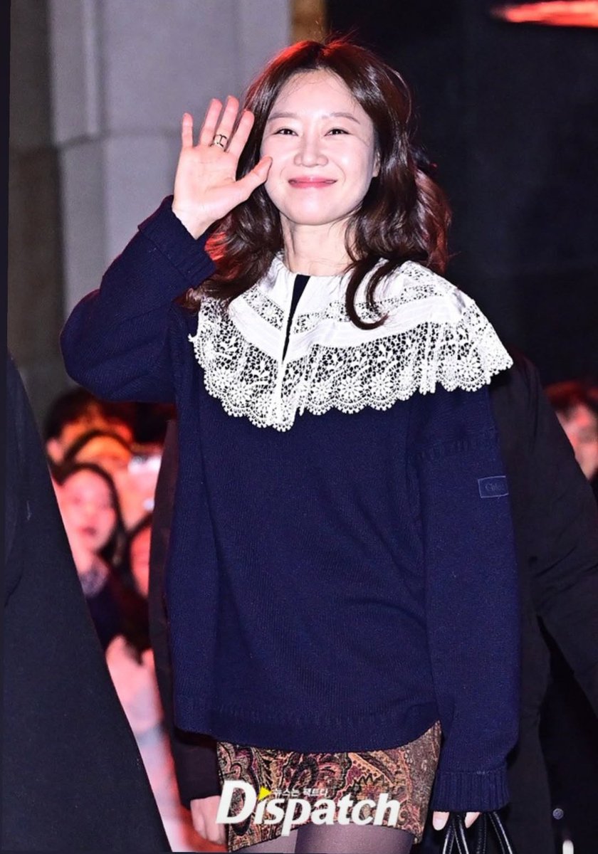 Kongvelyans_INA's tweet photo. #KONGHYOJIN attend Kim Woobin x Shin Minah wedding today (25.12.20) 🤵‍♂️👰‍♂️💐

Our unni looks so beautiful and cute 😍👋❤️
#GongHyoJin #공효진 #Gongvely #공블리 https://t.co/Y2ApHKWqC7