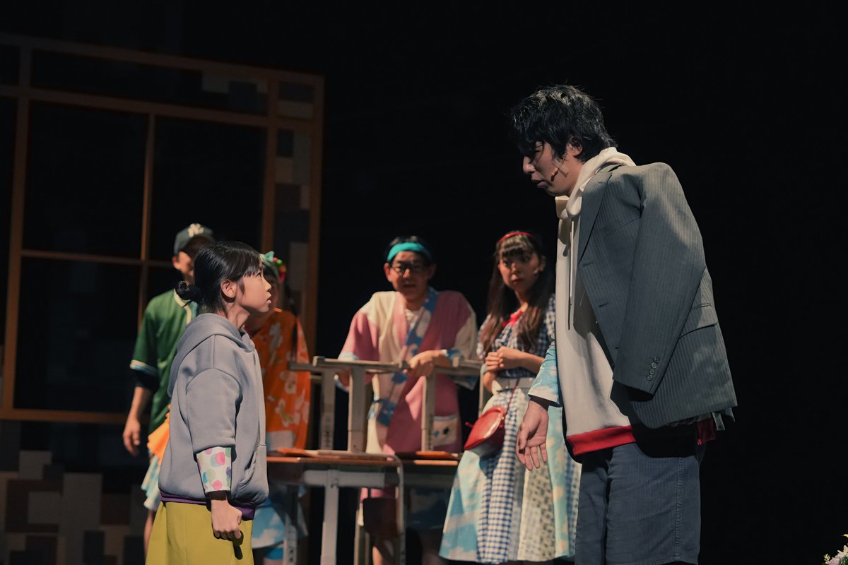 #ピッコロ劇団
「#タラレバ幽霊とタカラの山」
本日無事に幕が上がりました！

明日12/21(日)は11:00・15:00の2公演、どちらも当日券のご用意がございます✨
開演の1時間前より、兵庫県立芸術文化センター 阪急 中ホール前にて販売。
ご来場お待ちしております！

写真撮影：堀川高志(kutowans studio)