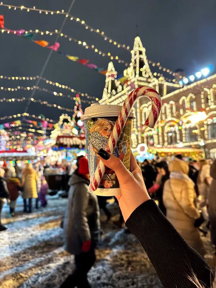 ceelune_'s tweet photo. only 5 days until christmas💕🎅🏻🧣🎄 https://t.co/qiEPfxDale