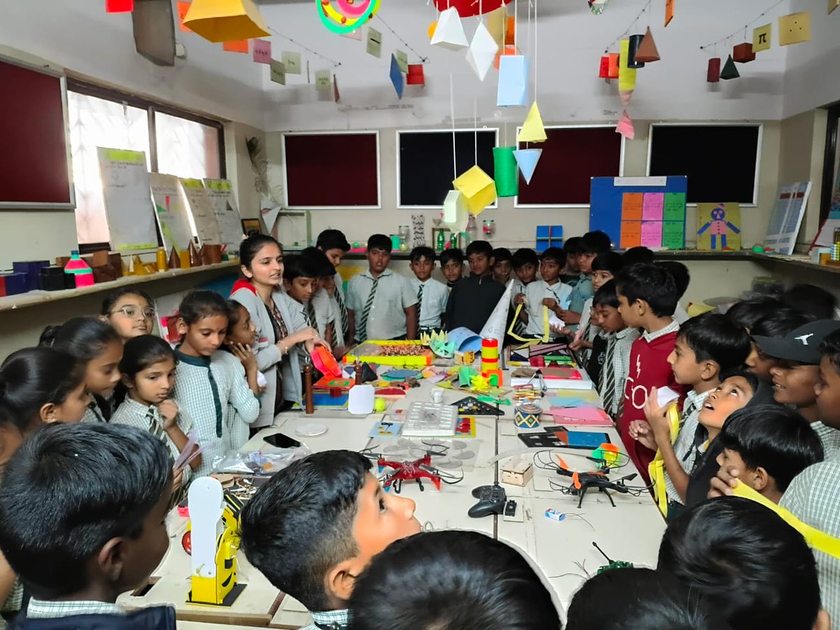 InfoGujcost's tweet image. Celebrating a week-long #NationalMathematicsDay from 16–22 December 2025, commemorating the 138th Birth Anniversary of the genius #SrinivasaRamanujan. 

Through the #RSCs &amp;amp; #CSCs of @InfoGujcost, students are joyfully exploring #mathematics via expert talks, mind-bending puzzles,