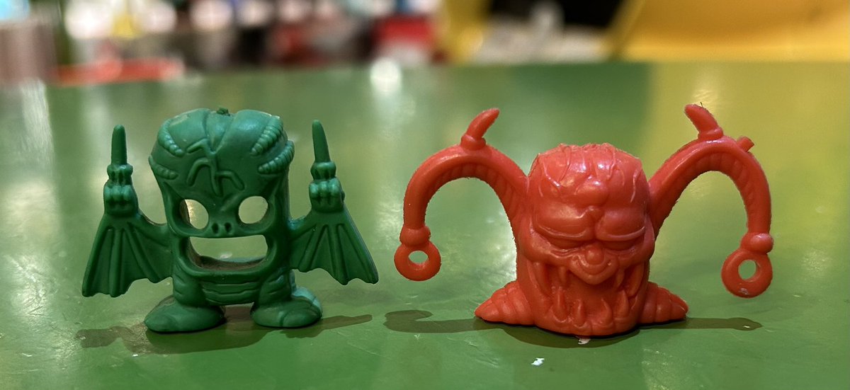 新星物カブリン　消しゴム　ロッテ ロッテ 新星物ガブリン 消しゴムでMADチャージ☆モンスター造形がハイ