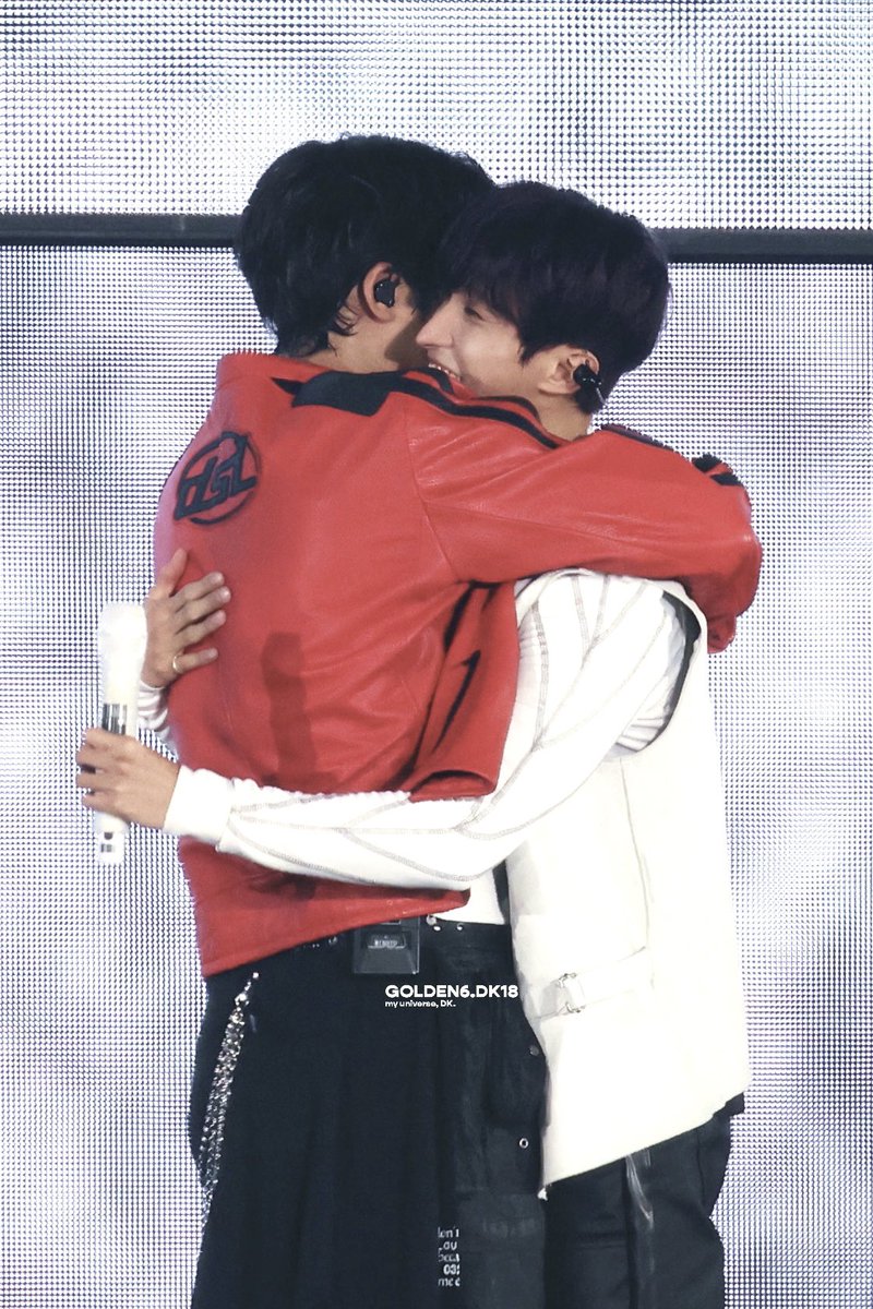 20251220 SEVENTEEN NEW_TOUR in FUKUOKA🇯🇵day 1

겸아.. 난 기다릴거야😭😭❤️

#SEVENTEEN #DK #도겸  #민규
#DOKYEOM #석민 #세븐틴 #MINGYU
#ソクミン #ドギョム #李碩珉
<a href="/pledis_17/">세븐틴(SEVENTEEN)</a>