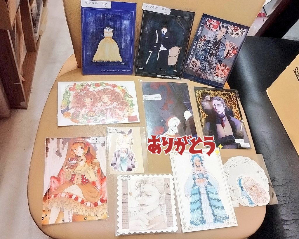 ポストカードのお迎えありがとうございます。お手元で楽しんで