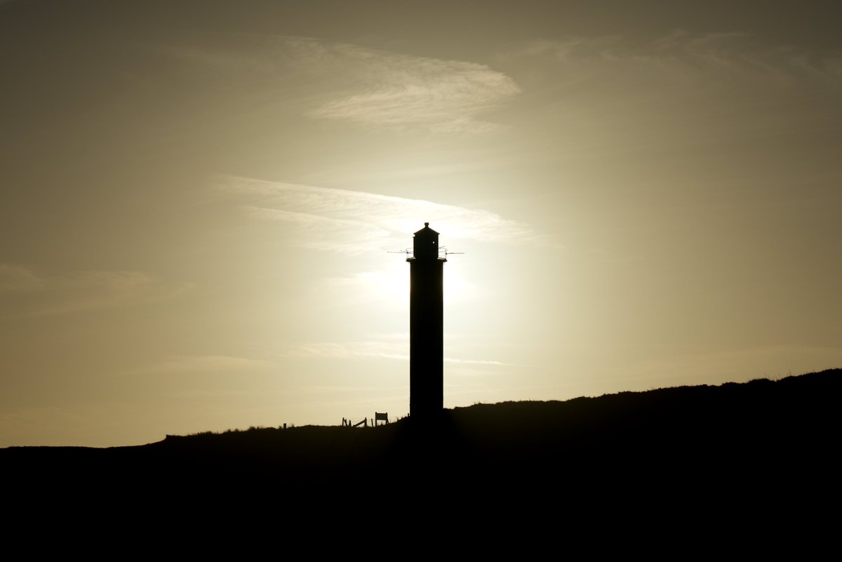 In de (lange) schaduw van Groote Kaap... 

#dezeekust #julianadorp
