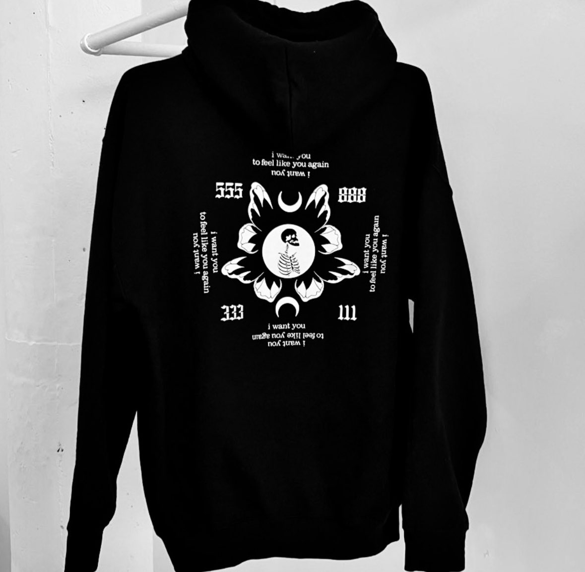 𝕮𝖔𝖘𝖒𝖎𝖈 𝕻𝖆𝖓𝖉𝖆 ♈︎ tweet media
