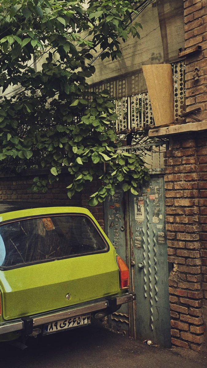 کوچه پس کوچه های تهران :