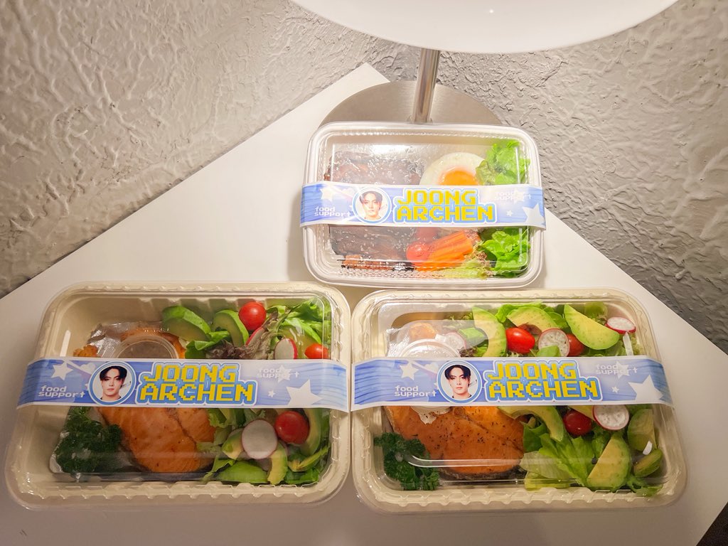 Dunk_OfficialTH's tweet photo. [ #DunkFoodSupport ] 

#GMMTVStarlympics2025

Date: 20 December 2025
Meal: Lunch 
From: 
K. @teamjoongdunk
K. @JDInsights_
K. @PortalJoongDunk
K. @JoongDunkItalia
K. @JoongDunk_Arg
K. @Joongdunk_BO
K. @JoongDunkLvrsBr
K. @DNatachaiUSA
K. @dunk_italy
K. @ChenItaly
K. @Dunknatachaiina
K. @JoongDunk_Mex
K. @dunknatachaibr 

We deeply appreciate your kindness and love for Dunk Natachai. 🙏🏻🖤 

@dunknatachai #dunknatachai #dunkmeow