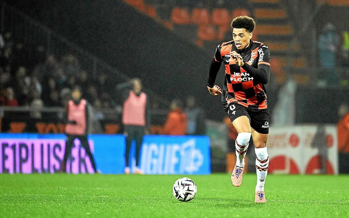 TelegrammeSport's tweet photo. AS Gosier - Lorient : un « beau clin d’œil » pour Noah Cadiou, international et « très attaché à la Guadeloupe »
➡️ https://t.co/YPeSFcyRMf https://t.co/dtWp2CxH3I