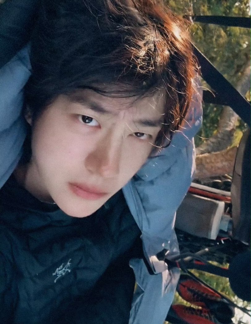 N8597N's tweet image. หล่อเกิ๊น~