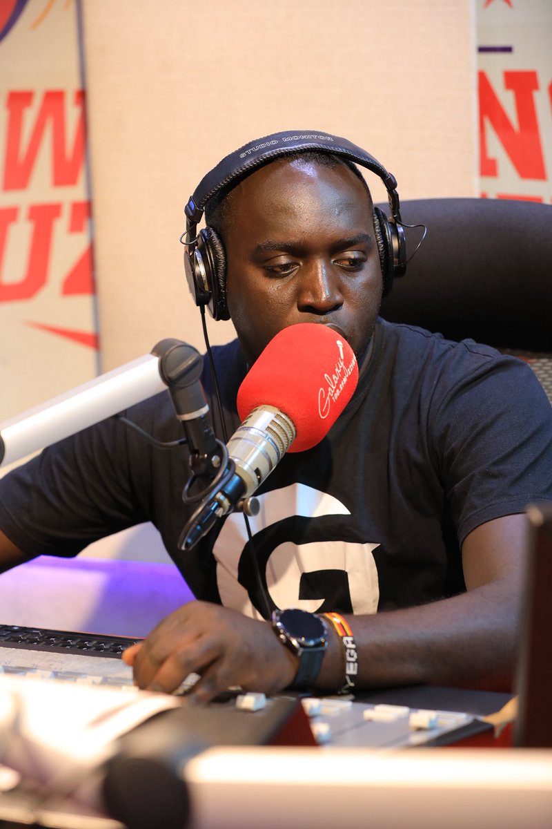 dennis_mayega's tweet photo. #SquarePassMuNtabwe
Ask any sports related questions and they are to be answered in Square Pass Mu Ntabwe on @GalaxyFMUg with @DenisBbosa1 and @dennis_mayega from 10-12pm.
Let’s go! https://t.co/yw7Q3rGMii