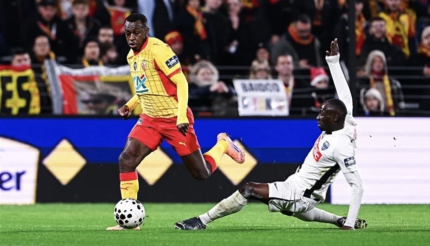 سعود عبدالحميد يصنع ويسجل هدف مع لانس في #كأس_فرنسا 