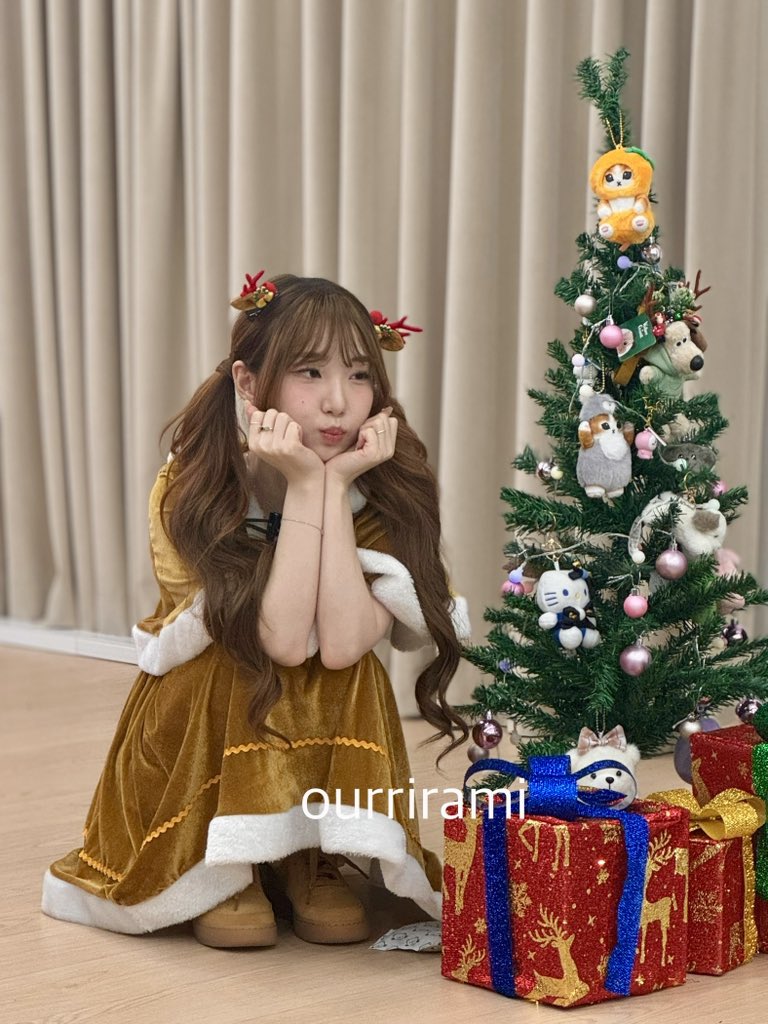 251220 우리 가장 귀여운 선물 

#여진 #YEOJIN
