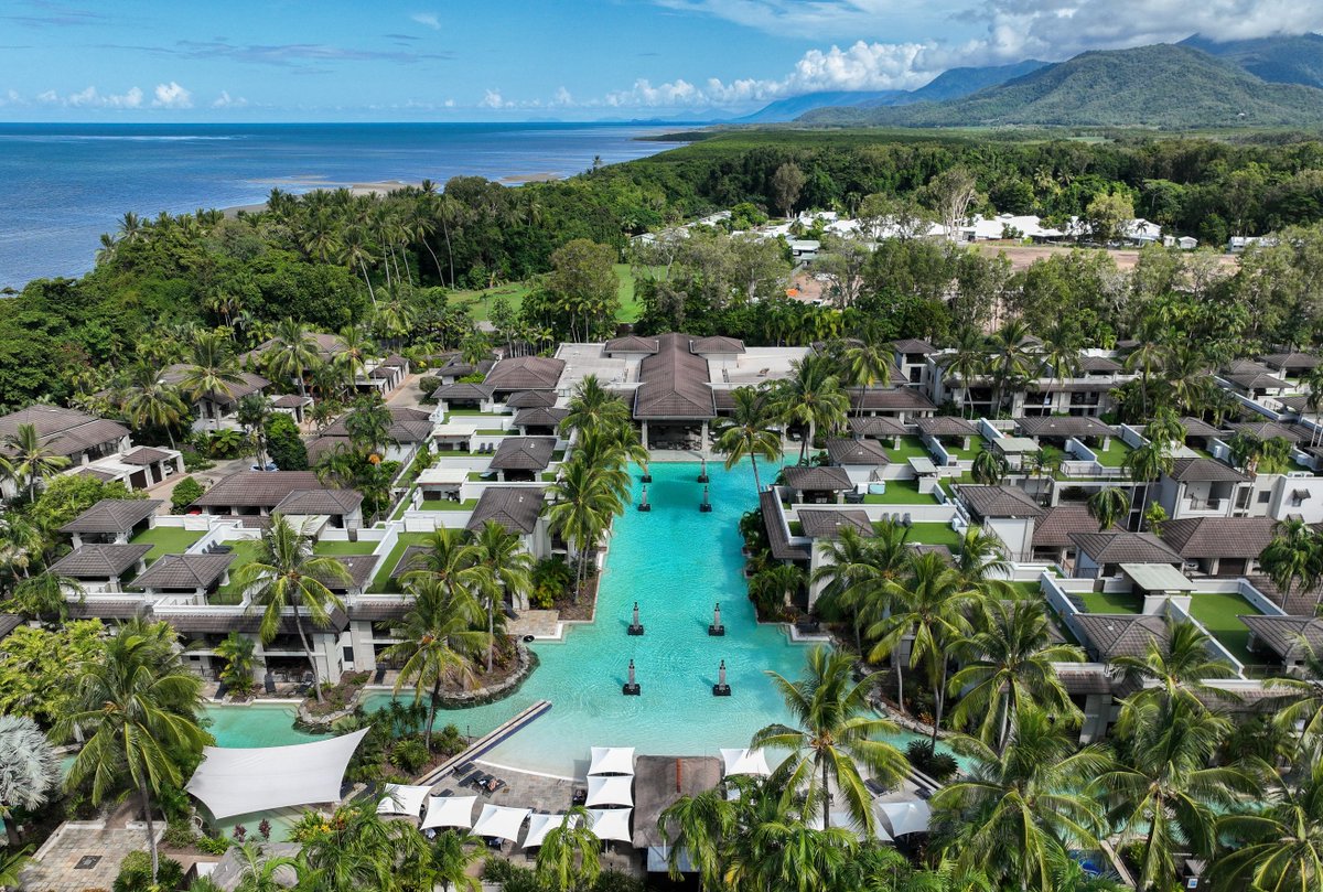 熱帯の楽園・オーストラリアのクイーンズランドに佇む「プルマン ポートダグラス シー テンプル リゾート アンド スパ」。