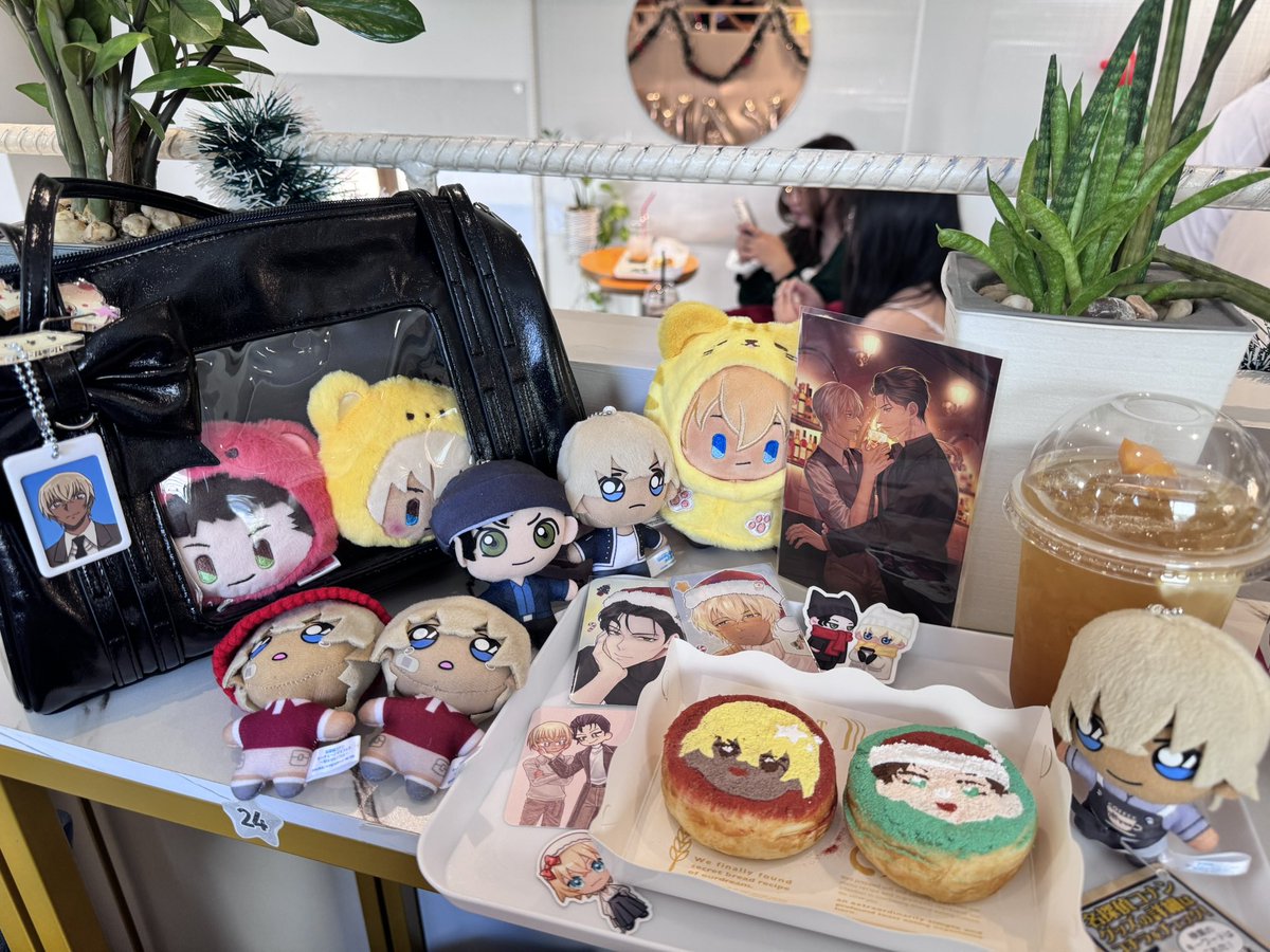 untitledzip's tweet image. ❤️💛 #REDchristmasparty_AKAMcafe