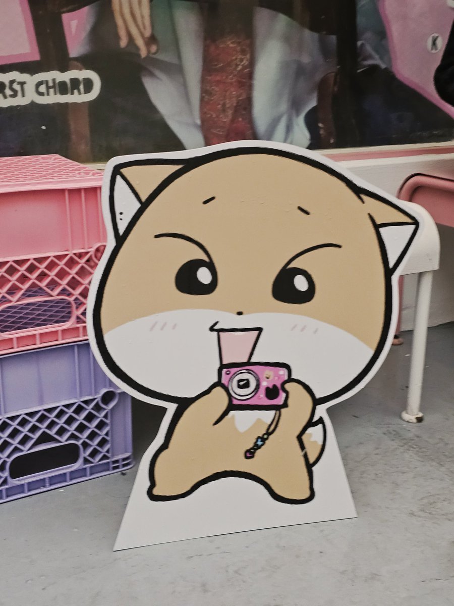 너무 기얍고 애정 가득한 공간에서 겨울아이 영현이의 생일을 맘껏 축하해줄 수 있어서 조앗서요🩷💕
#영현이의_재생목록
#Dearmy_YK