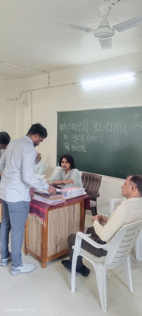 Collectorbotad's tweet photo. આજ રોજ કાંપરડી,તા.ગઢડા ખાતે ગ્રામ પંચાયત ખાતે દફતર તપાસણી કરી,અધિકારીશ્રી,આગેવાનો સાથે વિકાસ કામોની સમીક્ષા કરી તેમજ પ્રાથમિક શાળાની મુલાકાત લેવામાં આવી.
@CMOGuj 
@Rivaba4BJP 
@revenuegujarat 
@InfoBotadGoG https://t.co/lWNtjSAQ1a
